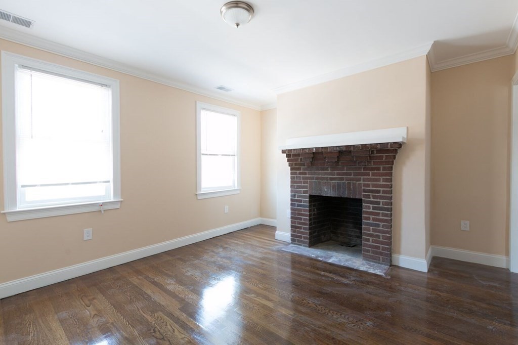 4803 Washington St # 3 Property Photo 5