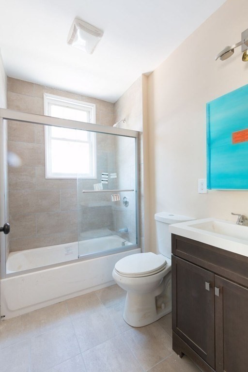 4803 Washington St # 3 Property Photo 7