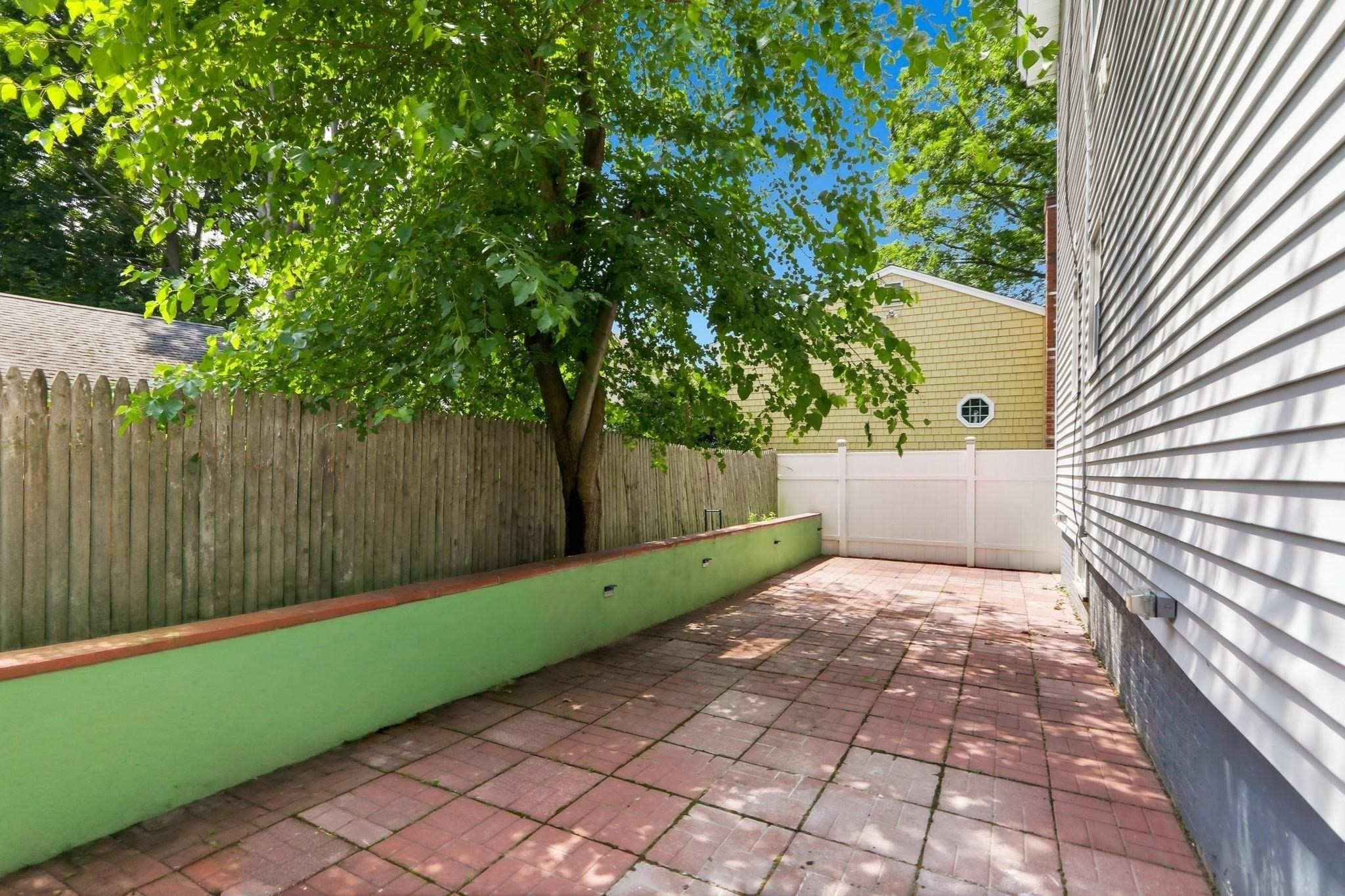 132 Huntington St Property Photo 39