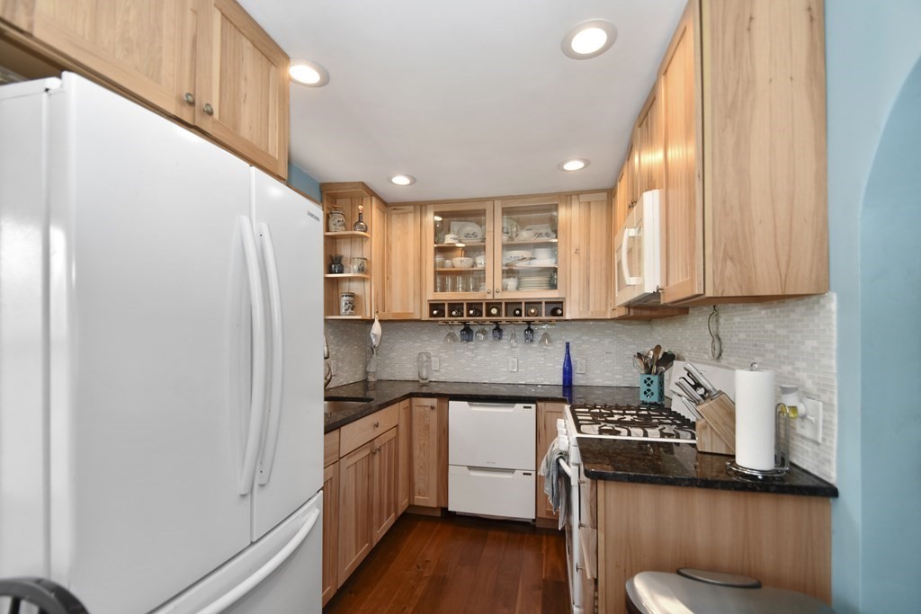 15 Madison Street Property Photo 13