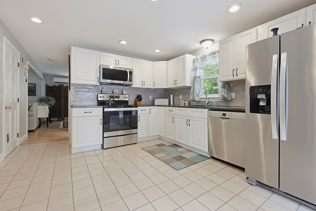 12 Cutter Dr Property Photo 8