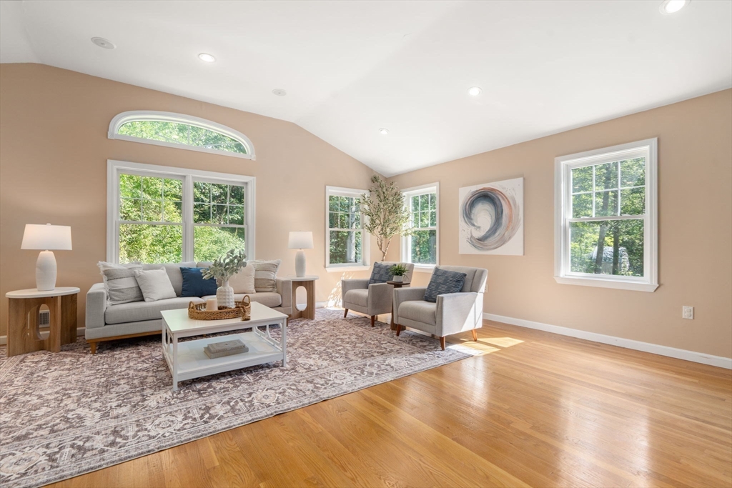 45 Needham Street Property Photo 24
