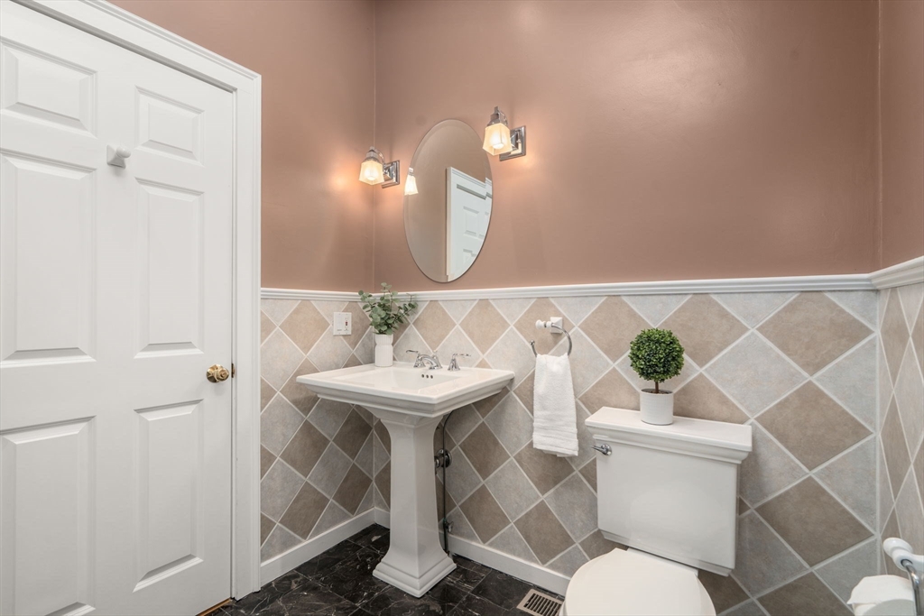 45 Needham Street Property Photo 30