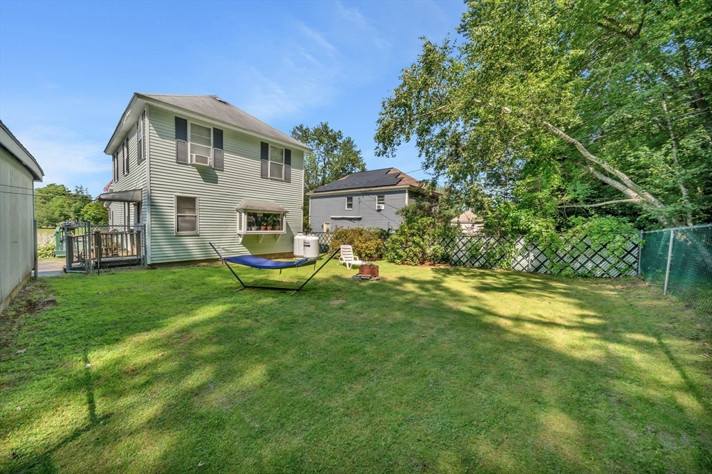 4 Fairview Ave Property Photo 4