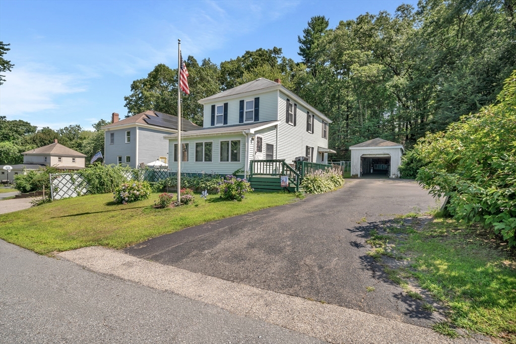 4 Fairview Ave Property Photo 6