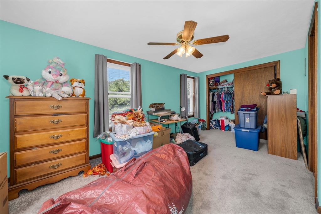 4 Fairview Ave Property Photo 23