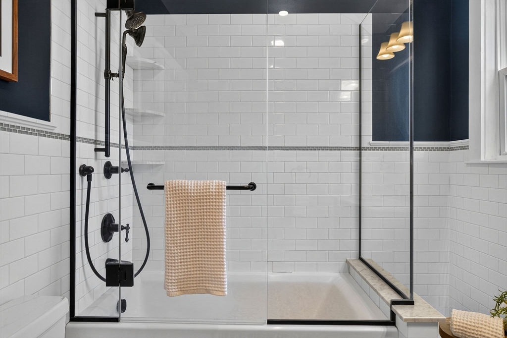 6 Kenney St # B Property Photo 6