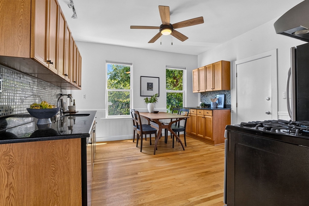6 Kenney St # B Property Photo 7