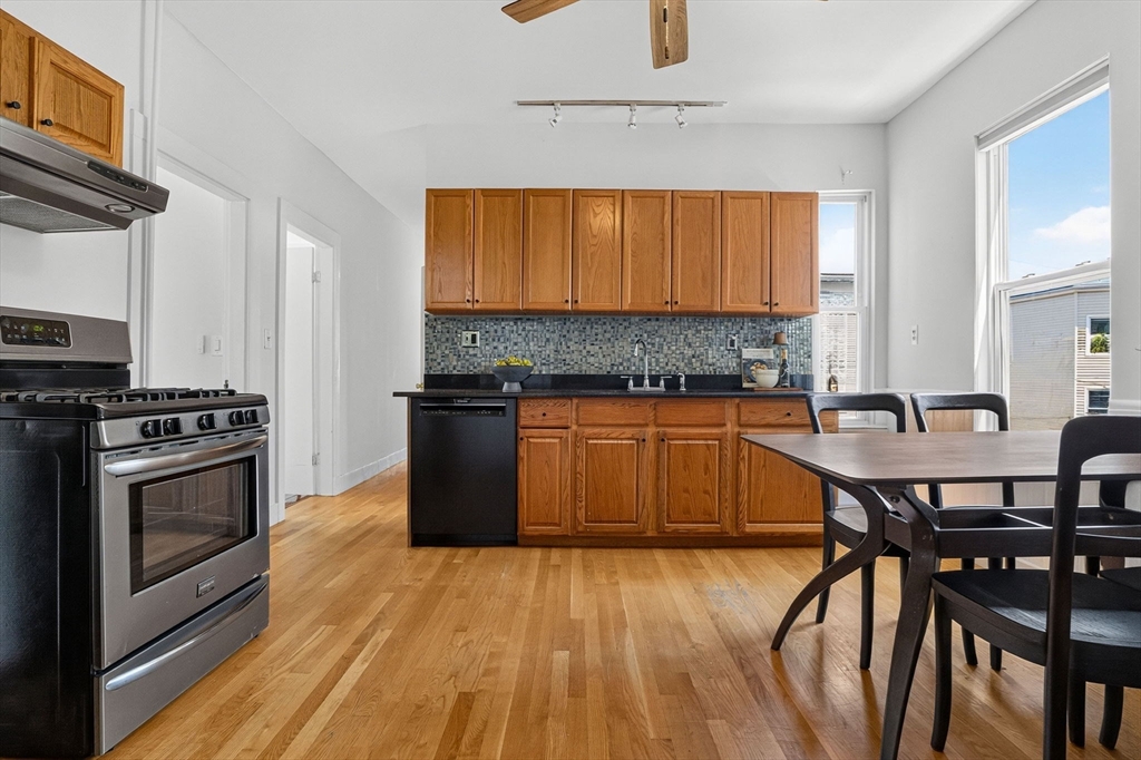 6 Kenney St # B Property Photo 8