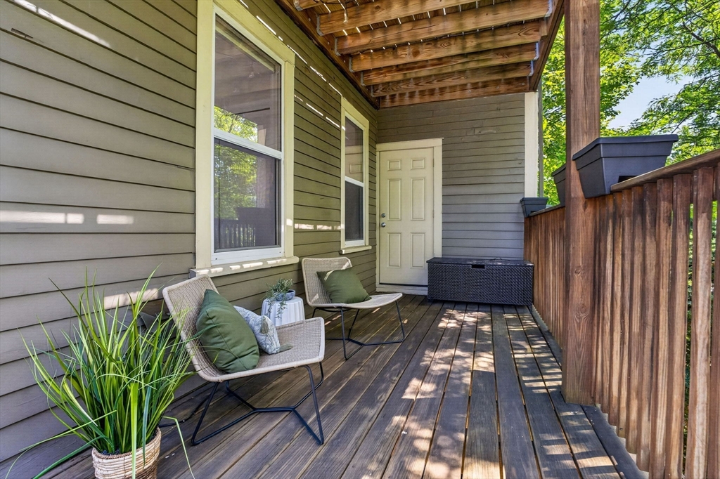 6 Kenney St # B Property Photo 18
