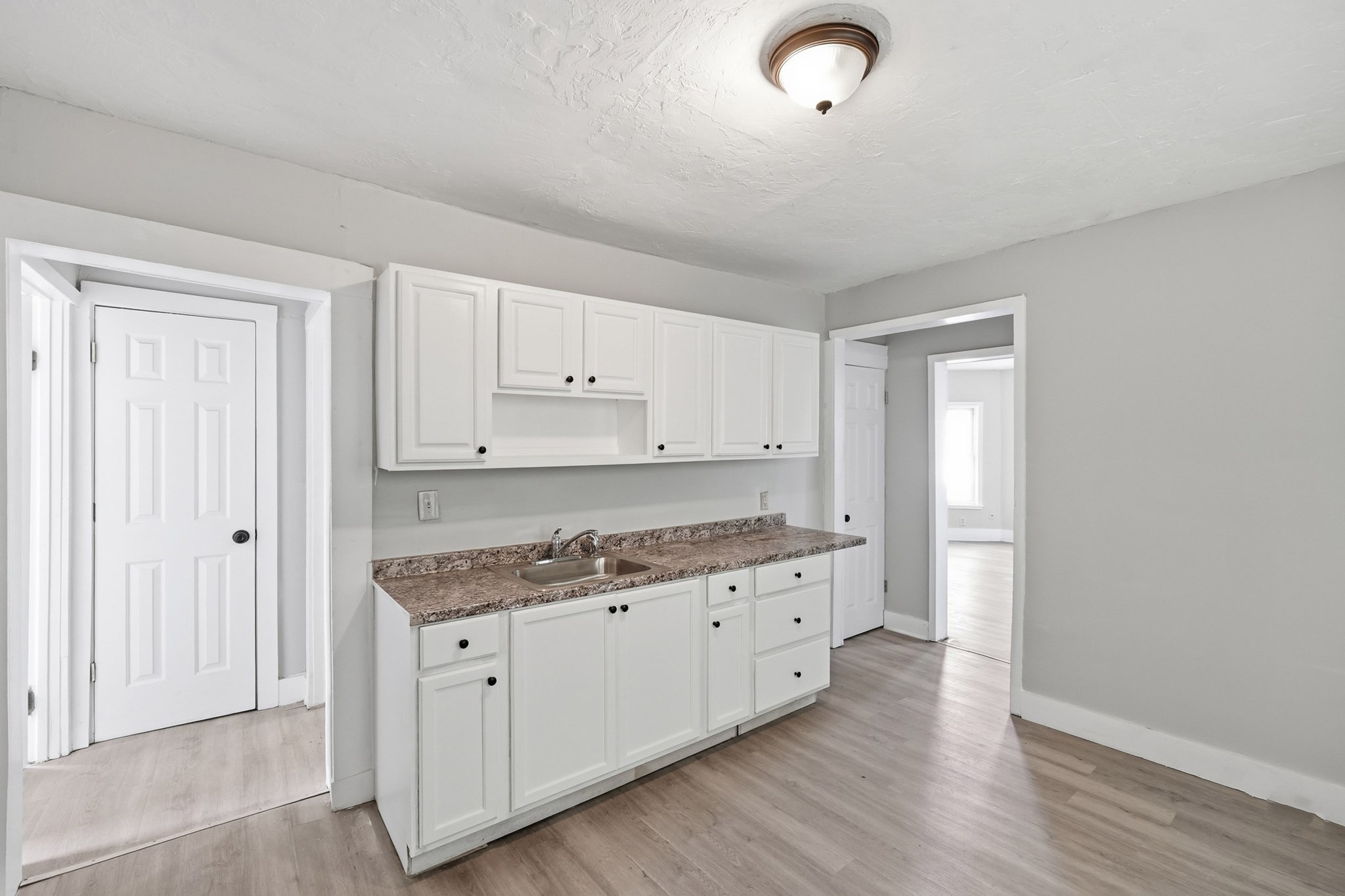 2 Ely St Property Photo 8
