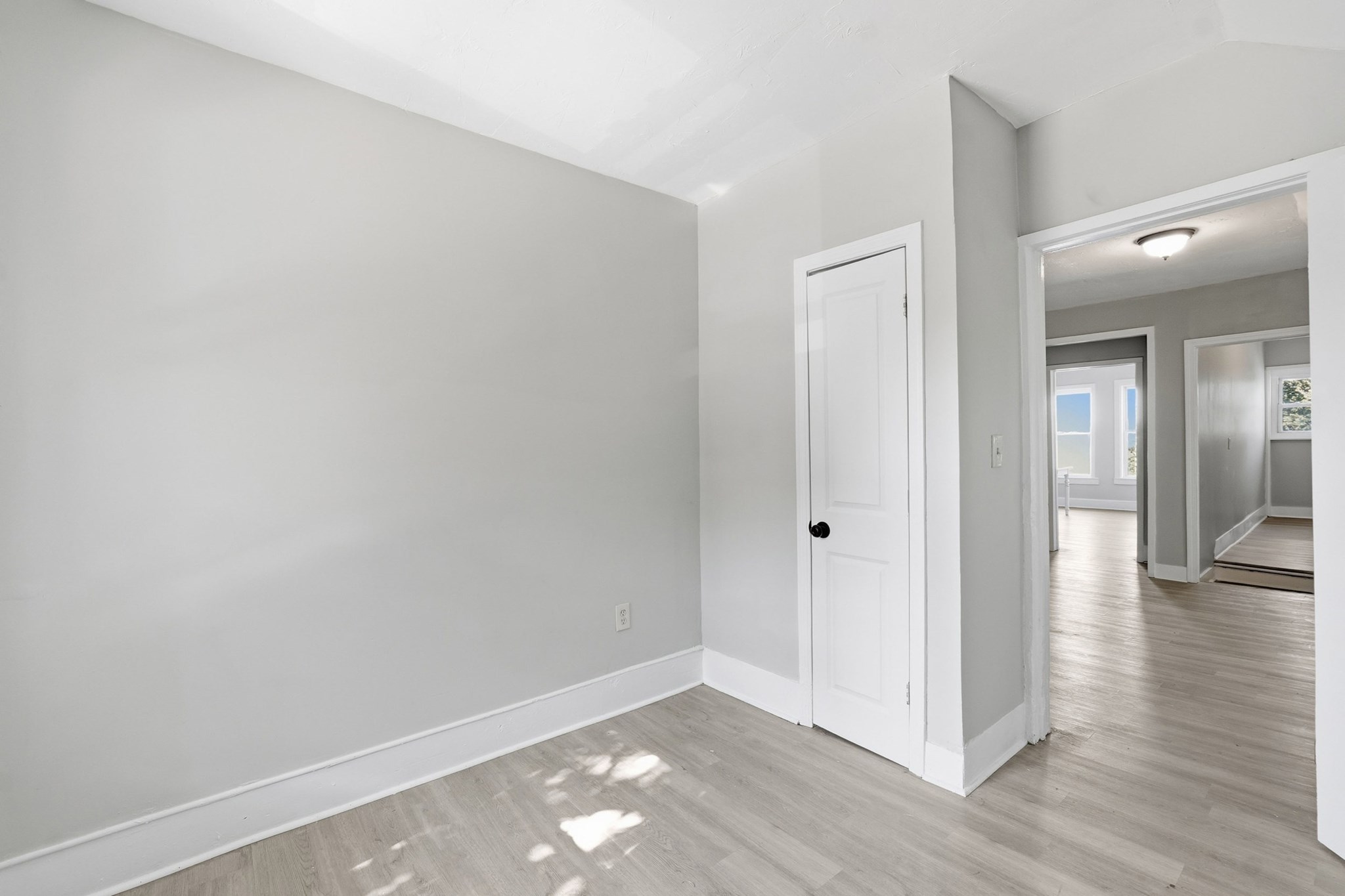 2 Ely St Property Photo 18