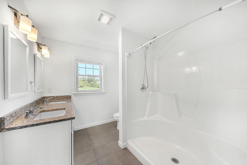 34 Pratt Ave Property Photo 12