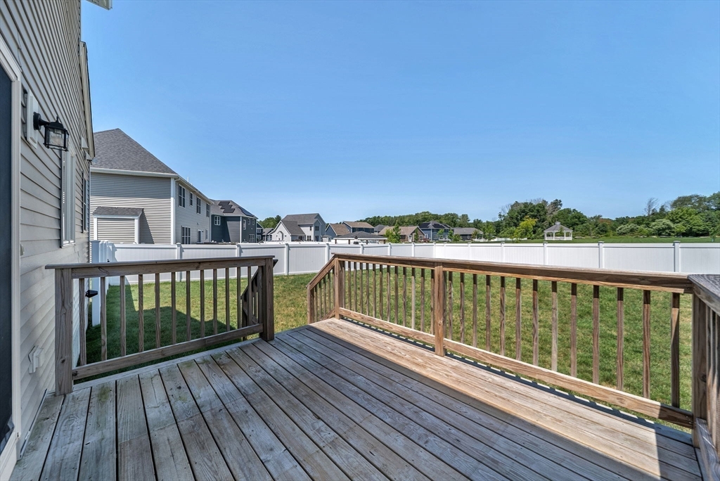 34 Pratt Ave Property Photo 18