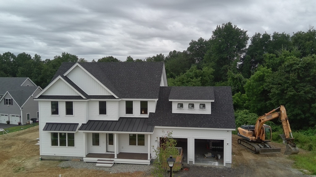 6 Katie Ln Property Photo 2