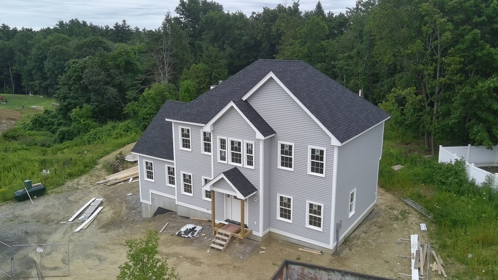 4 Katie Ln Property Photo 1