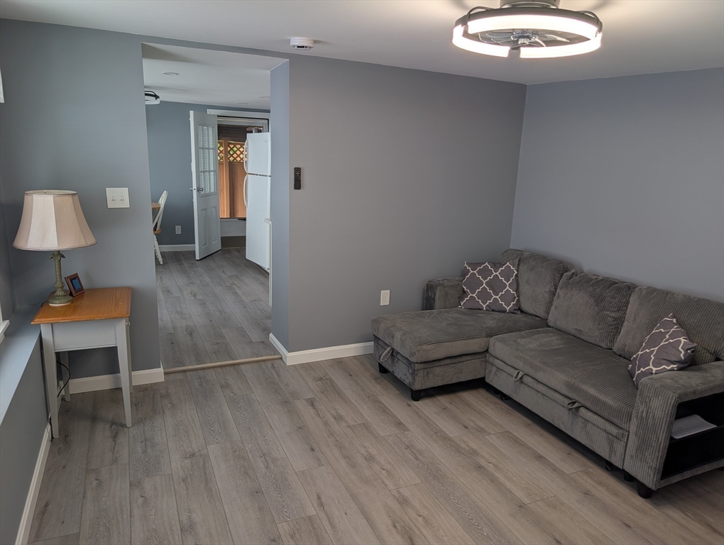 50 Ash St Property Photo 12