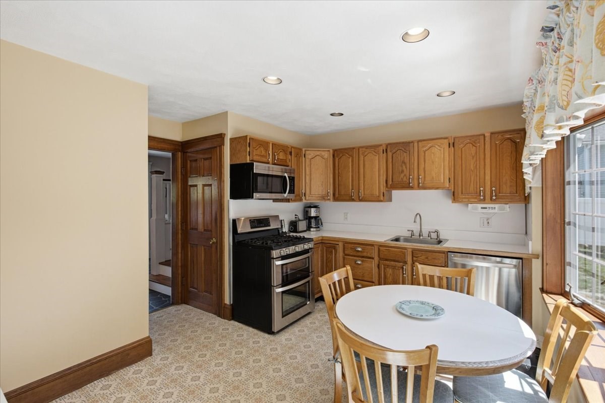 296 Lagrange Property Photo 13