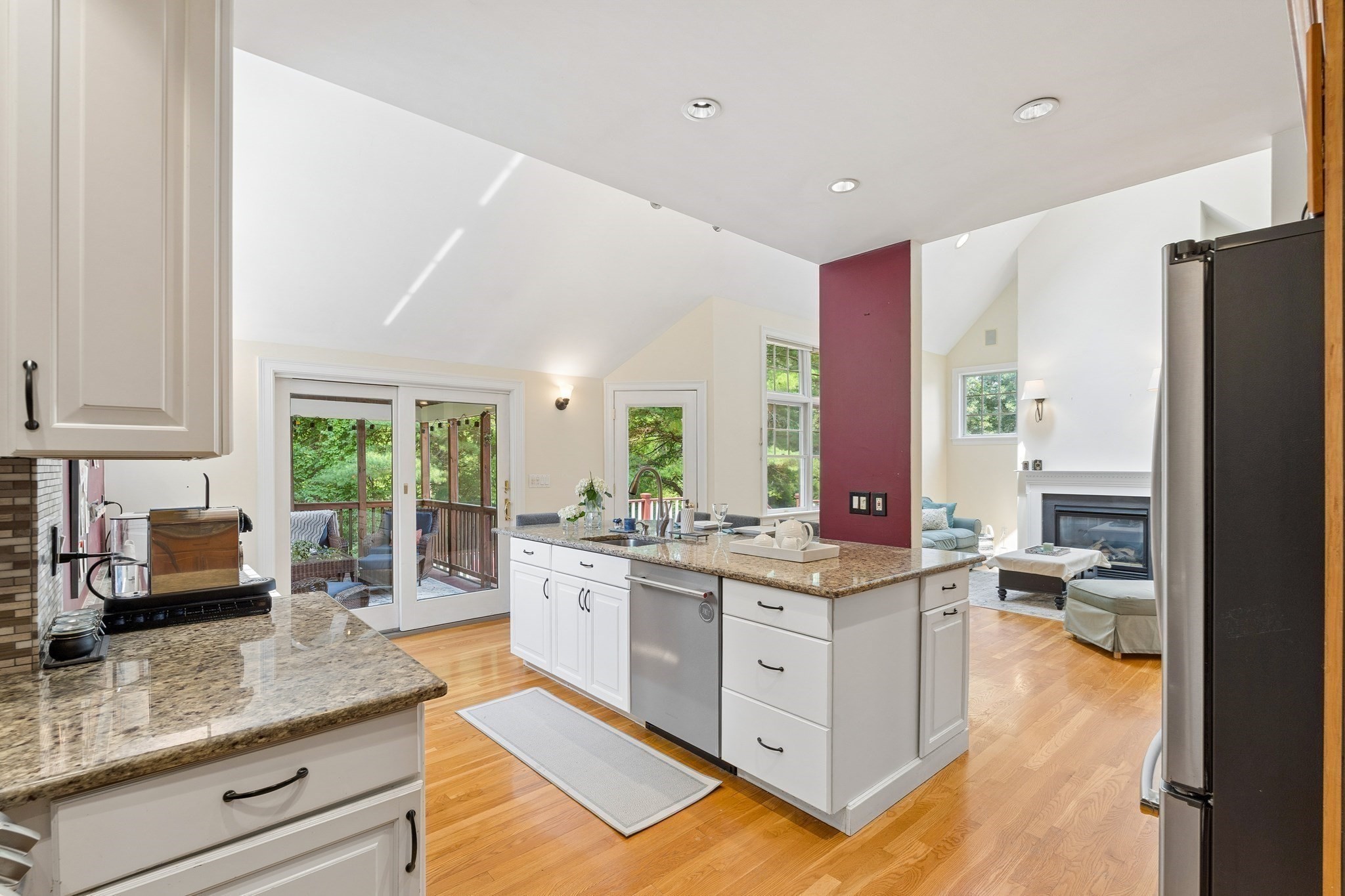 136 Davis Road Property Photo 4