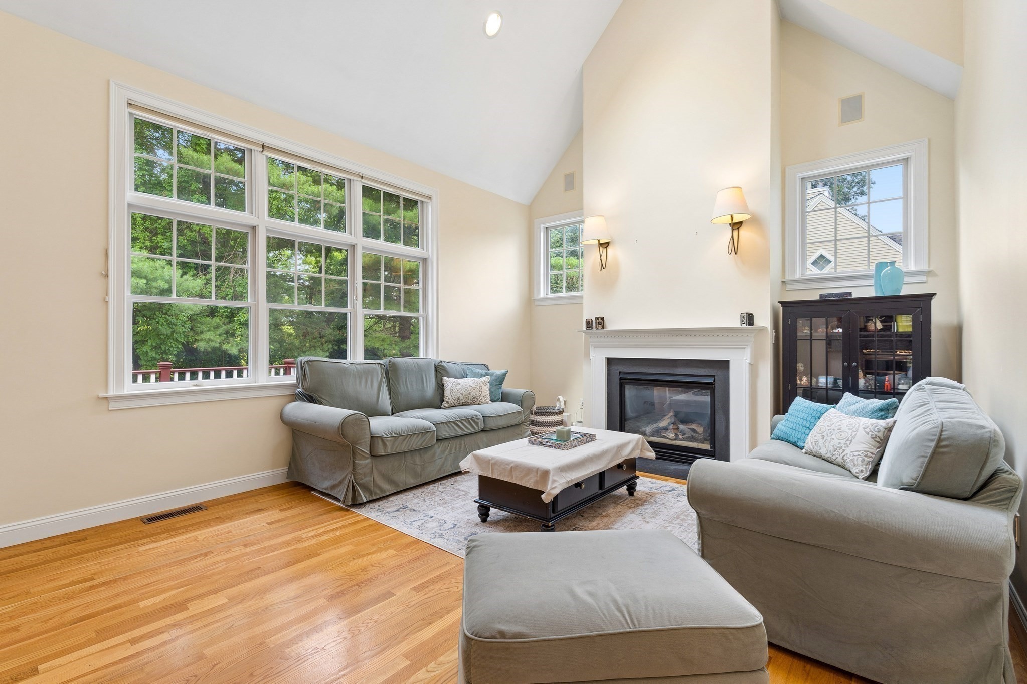 136 Davis Road Property Photo 10