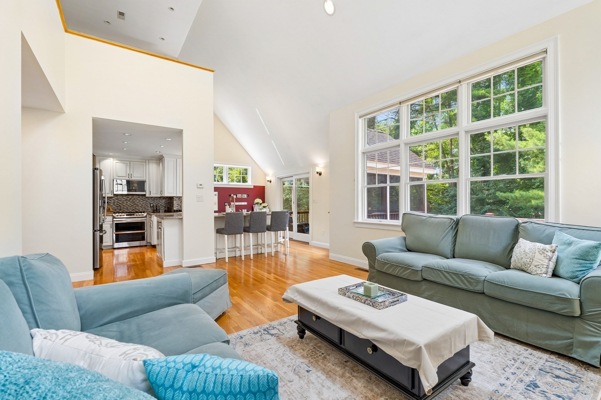 136 Davis Road Property Photo 14