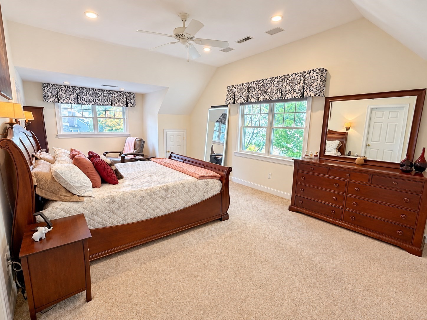 136 Davis Road Property Photo 17