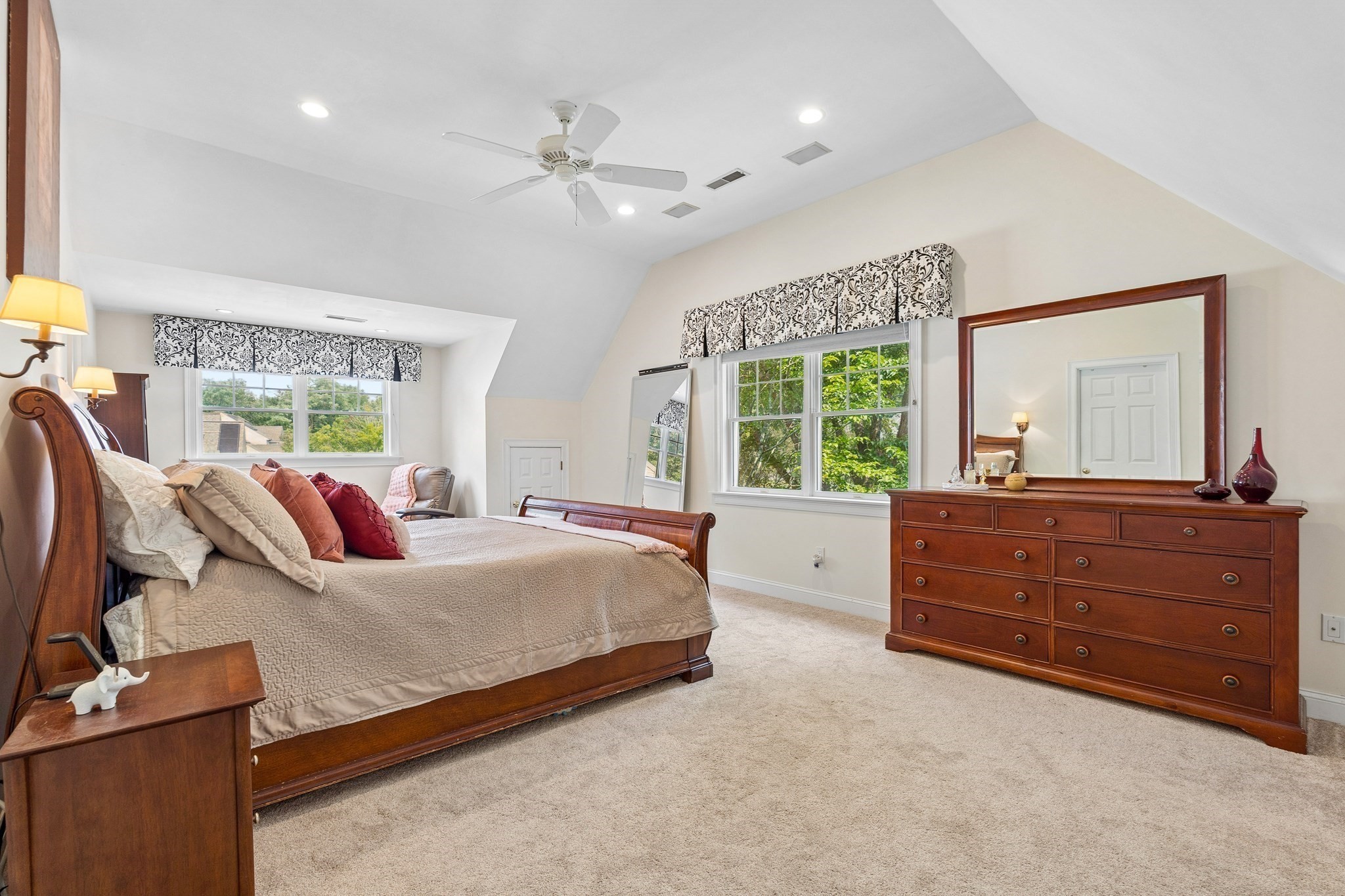 136 Davis Road Property Photo 18