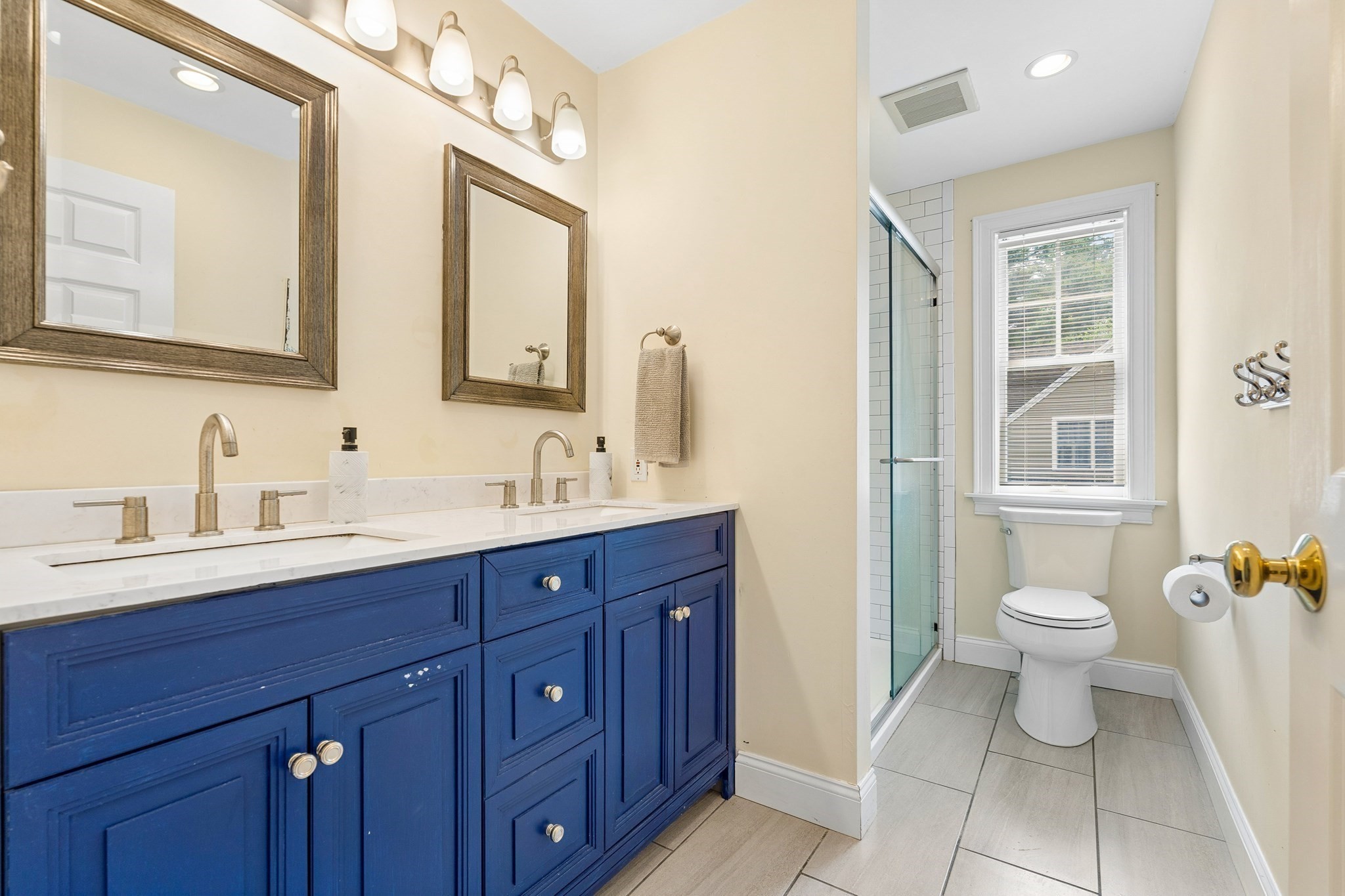 136 Davis Road Property Photo 26