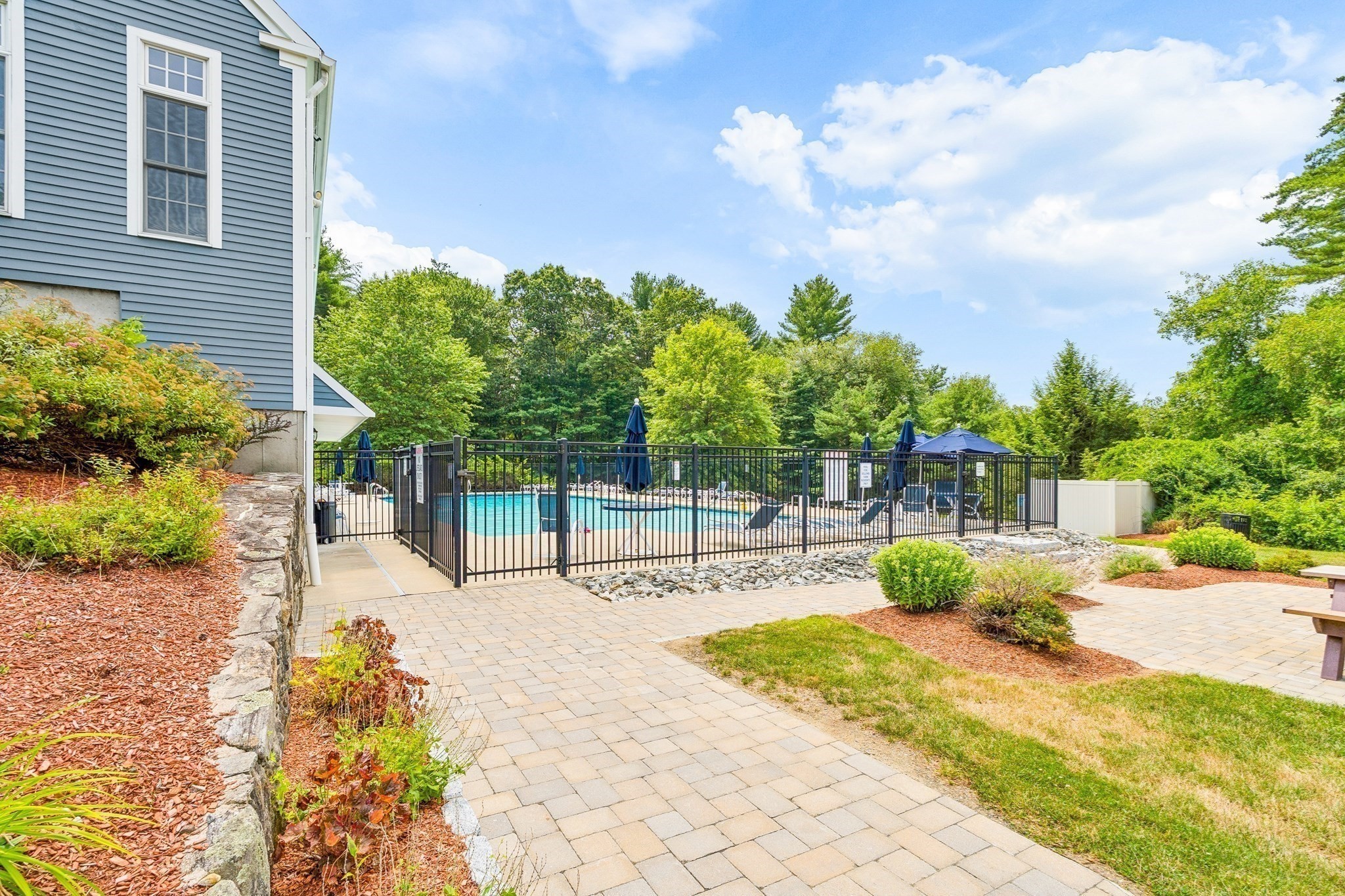 136 Davis Road Property Photo 37
