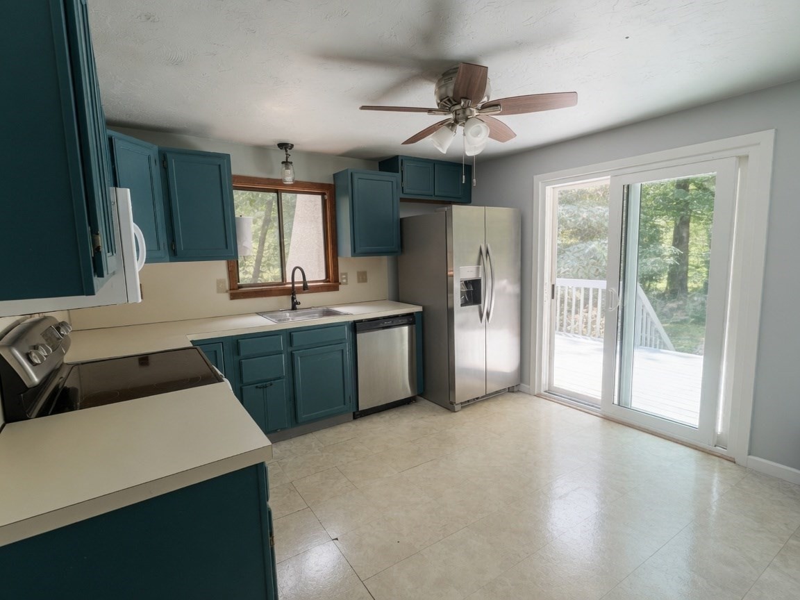 12 Walnut St Property Photo 5