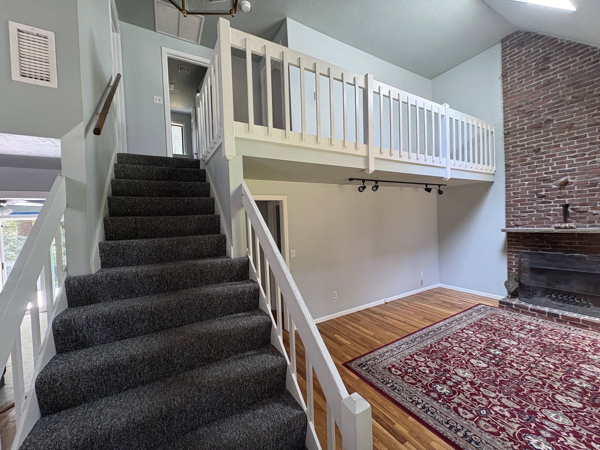 12 Walnut St Property Photo 11