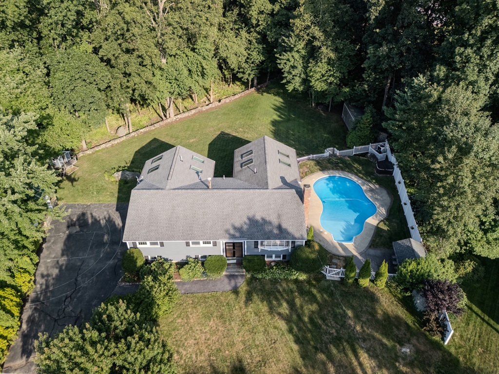 59 Bannan Dr Property Photo 1