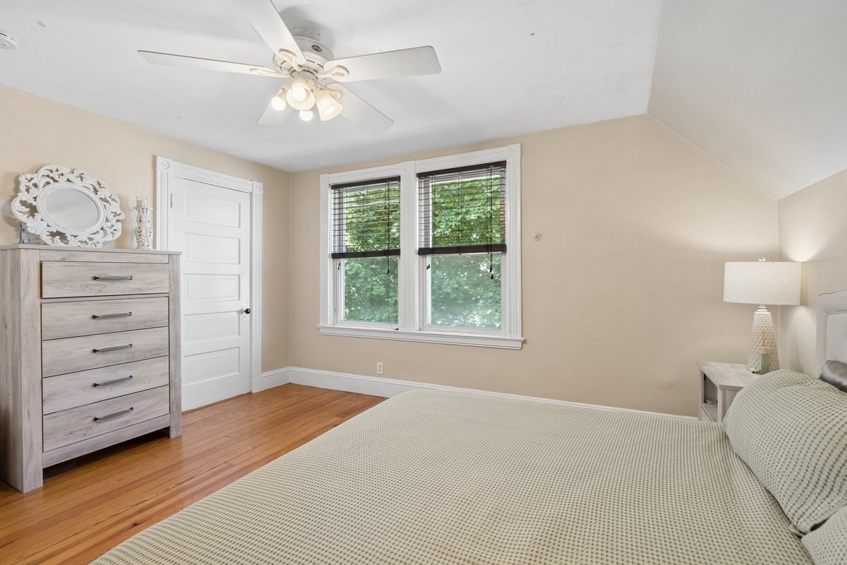 55 King # 3 Property Photo 12