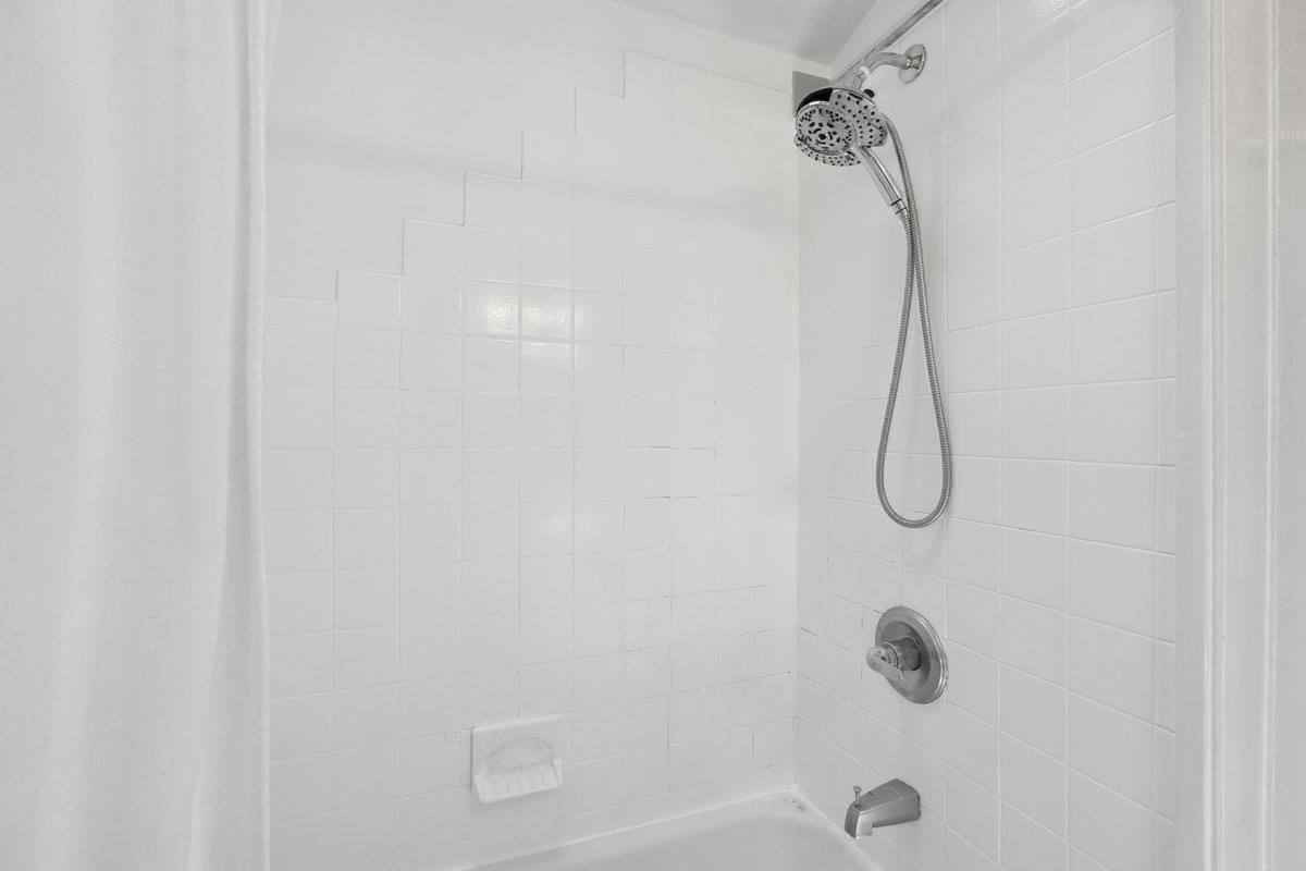 55 King # 3 Property Photo 15