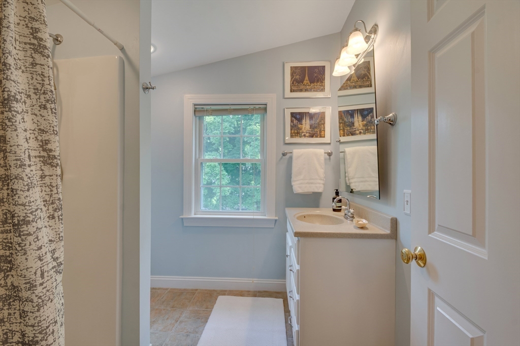 17 Nash Road Property Photo 28