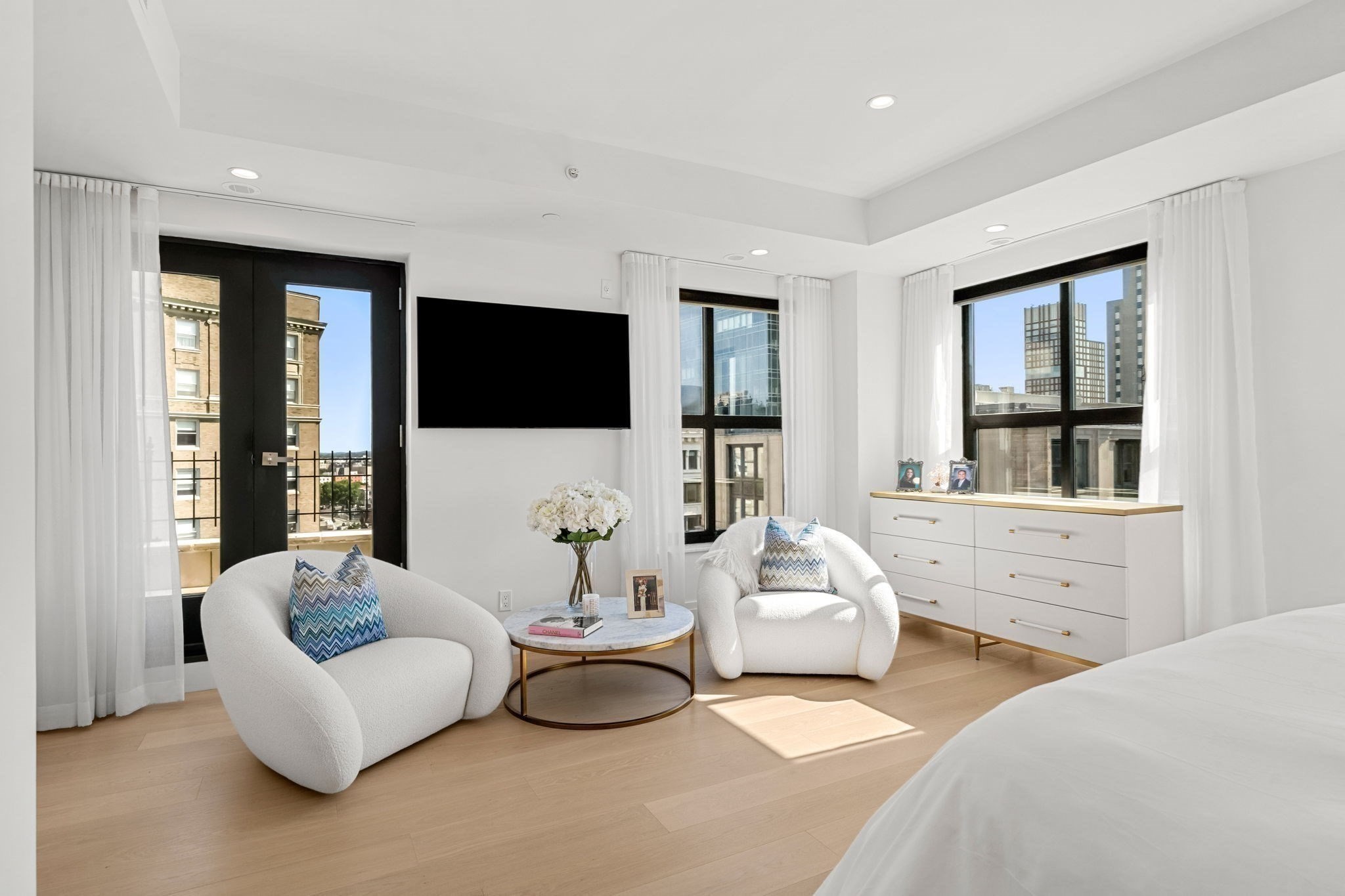 300 Boylston St Property Photo 15