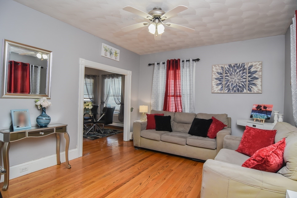 43 Warren St Property Photo 11