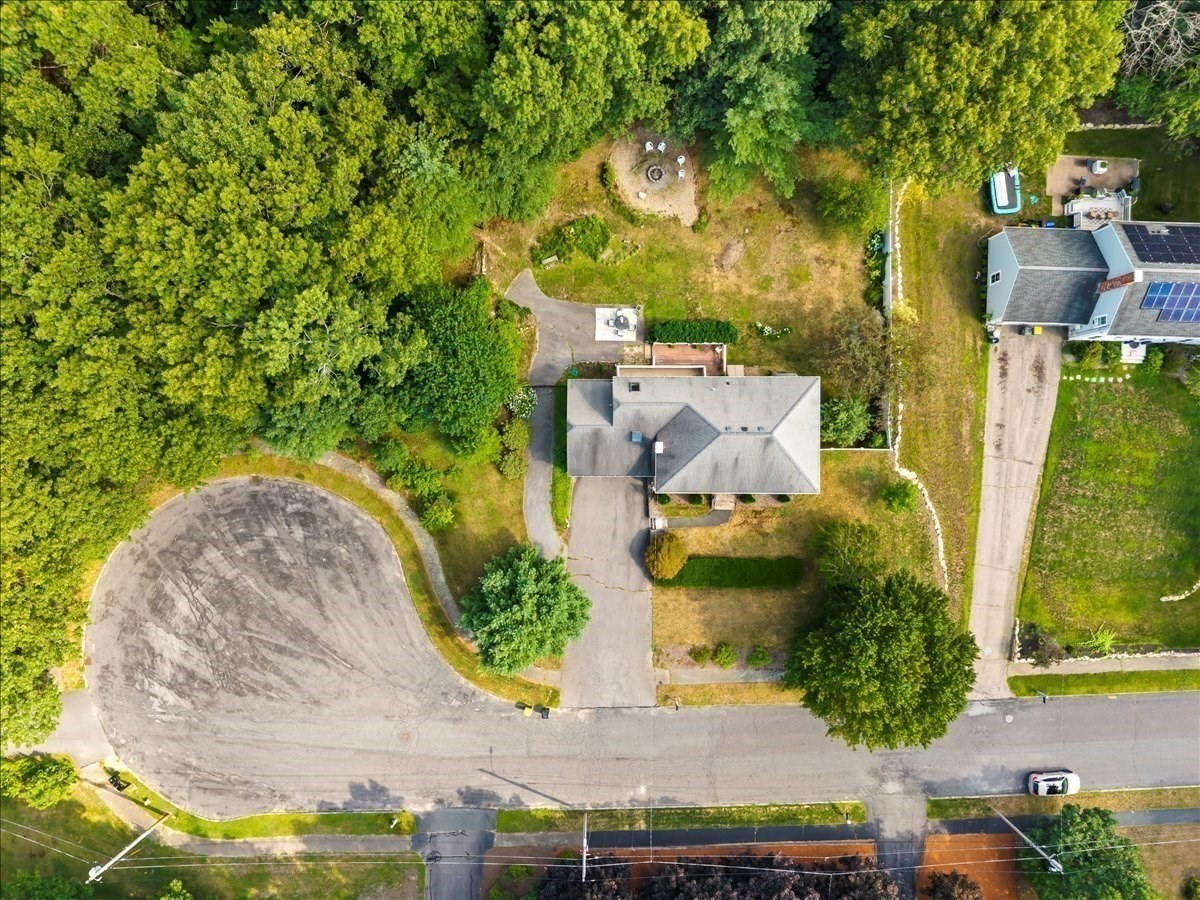 9 Fort Apache Dr Property Photo 3