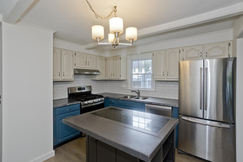 70 Yeoman Avenue Property Photo 12