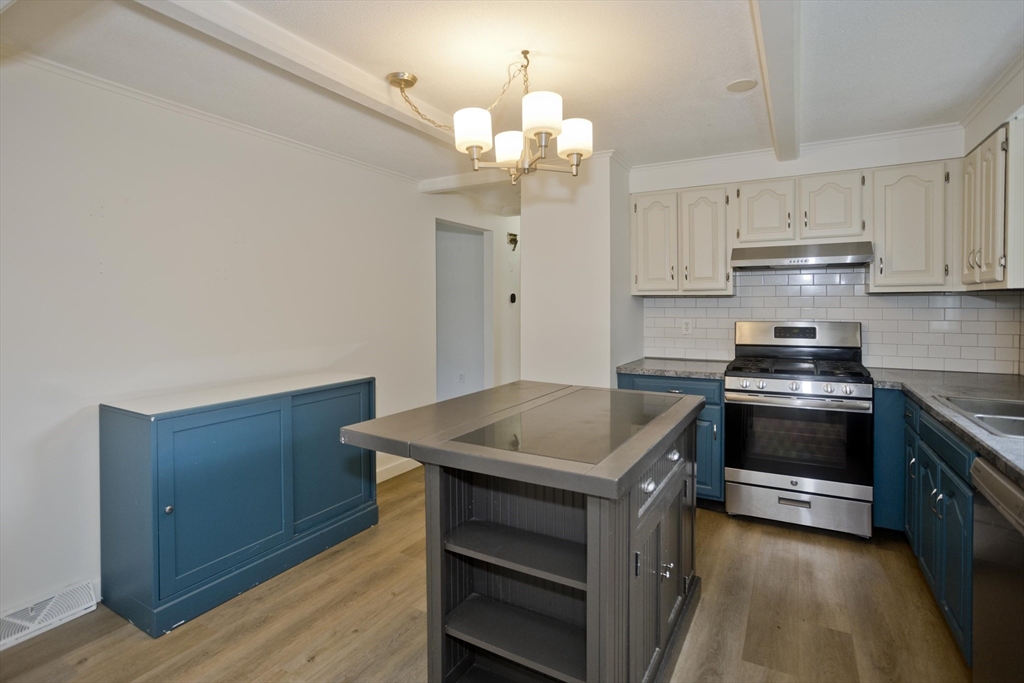 70 Yeoman Avenue Property Photo 17