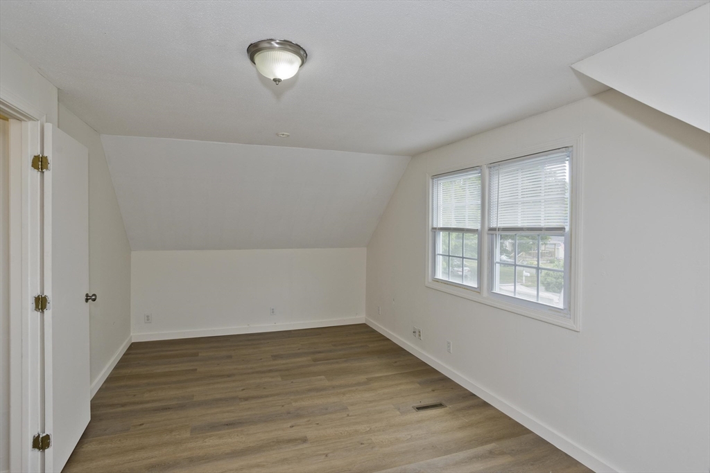 70 Yeoman Avenue Property Photo 20