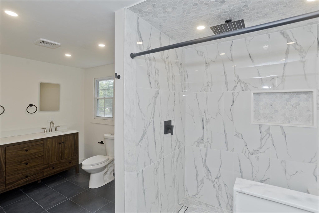 70 Yeoman Avenue Property Photo 27