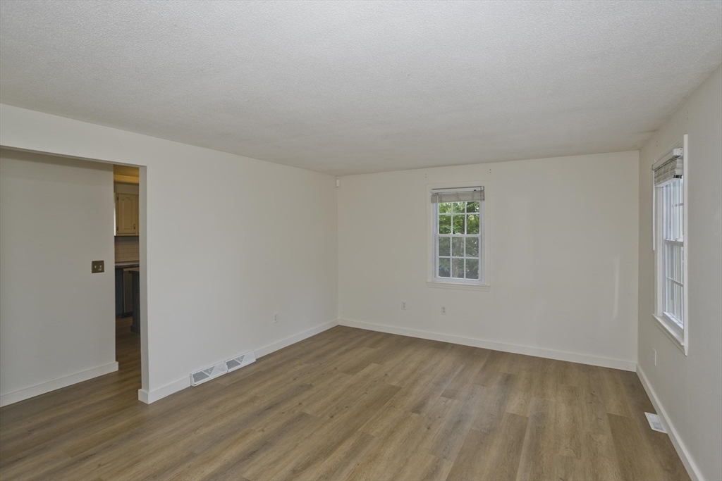 70 Yeoman Avenue Property Photo 29