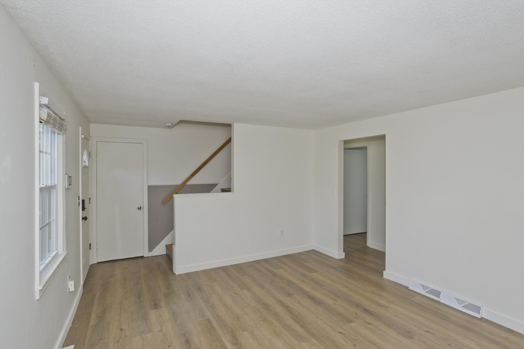 70 Yeoman Avenue Property Photo 31