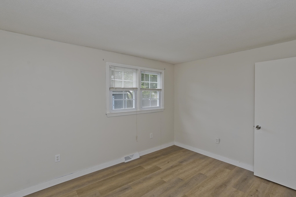 70 Yeoman Avenue Property Photo 36