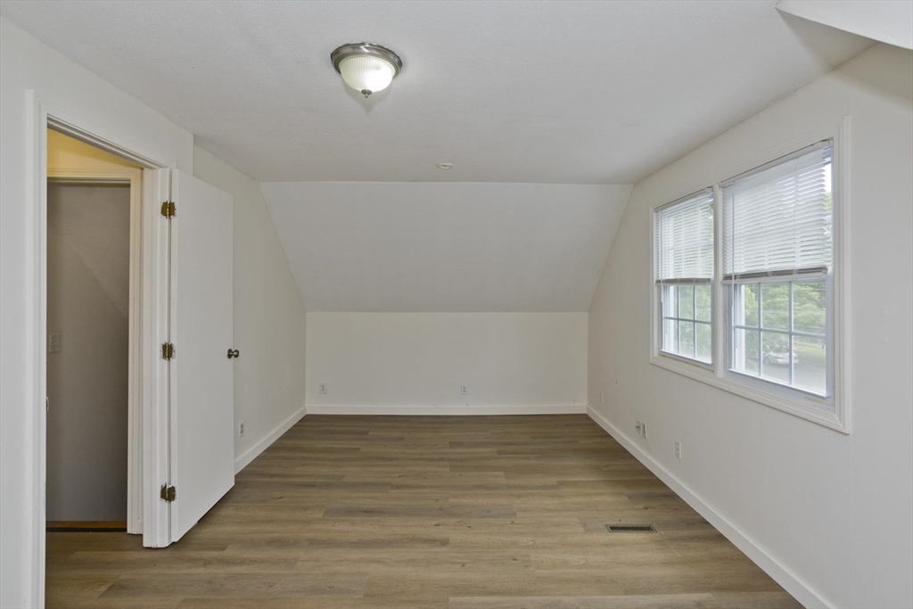 70 Yeoman Avenue Property Photo 38