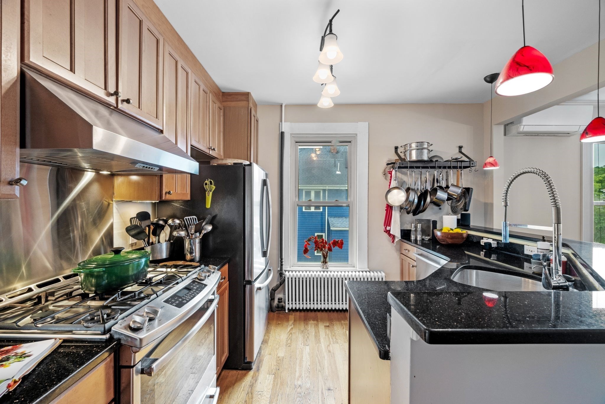 128 Selwyn St # 2 Property Photo 1