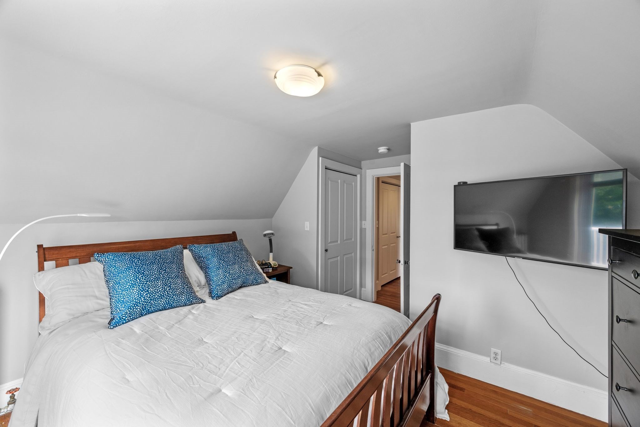 128 Selwyn St # 2 Property Photo 28