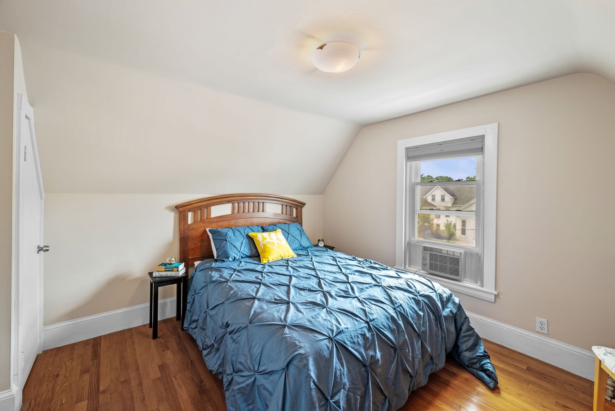 128 Selwyn St # 2 Property Photo 32