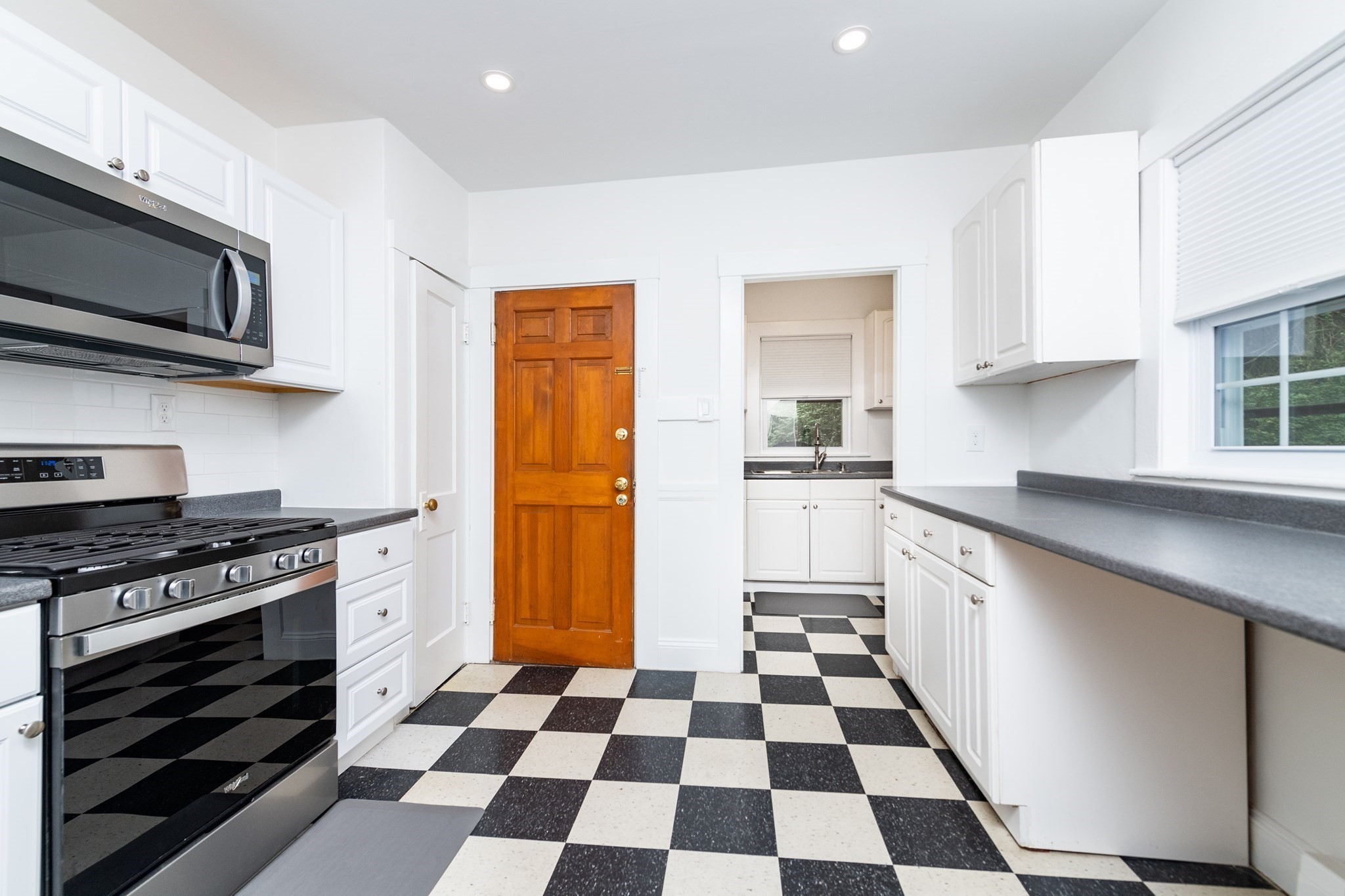 15 Vera # 1 Property Photo 1